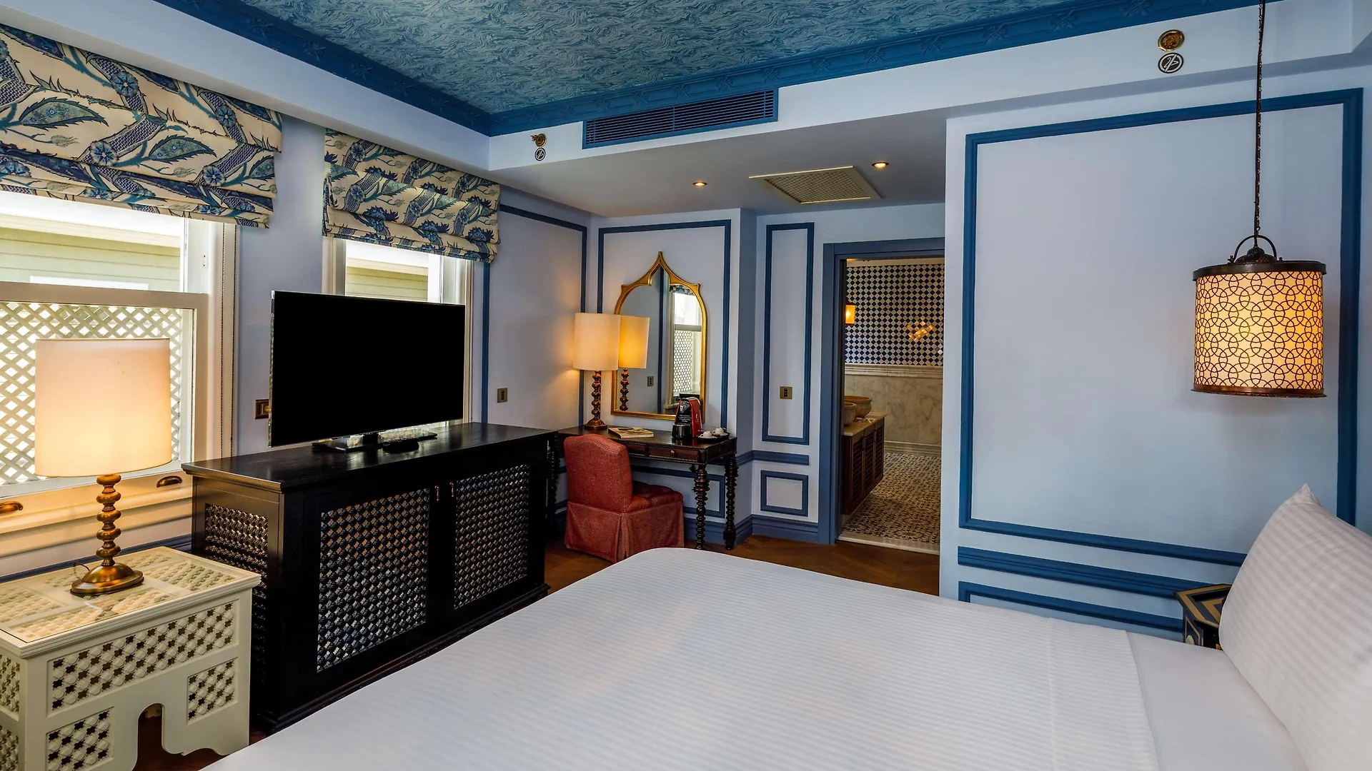 Hagia Sofia Mansions Istanbul, Curio Collection By Hilton Hotel