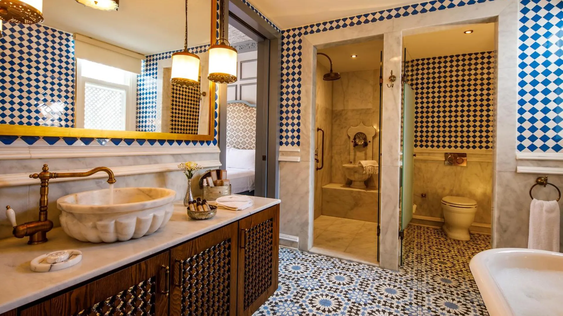Hagia Sofia Mansions Istanbul, Curio Collection By Hilton Hotel