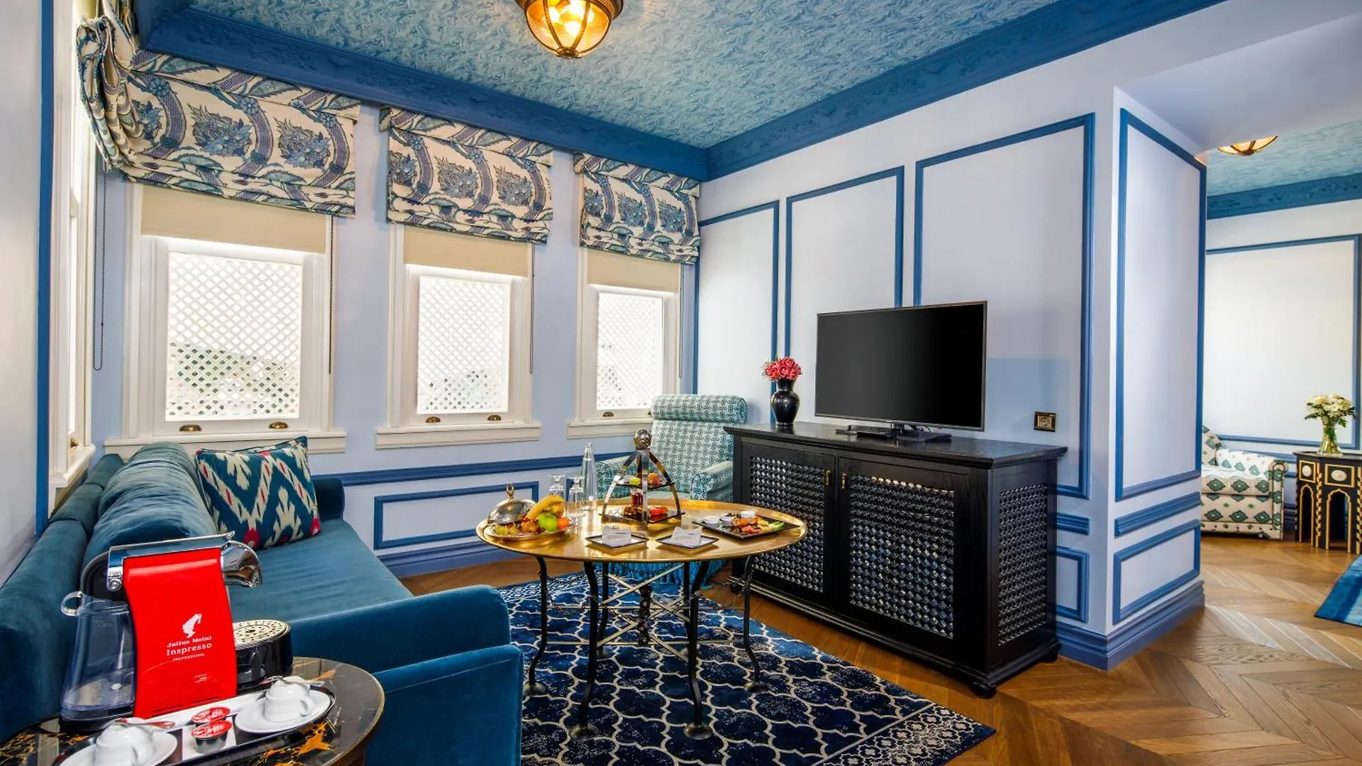 Hagia Sofia Mansions Istanbul, Curio Collection By Hilton Hotel
