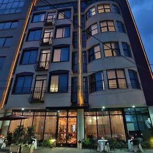 https://the-residence-suite-hotel.tophotelsethiopia.com