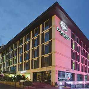 5* מלון Doubletree By Hilton - Old Town