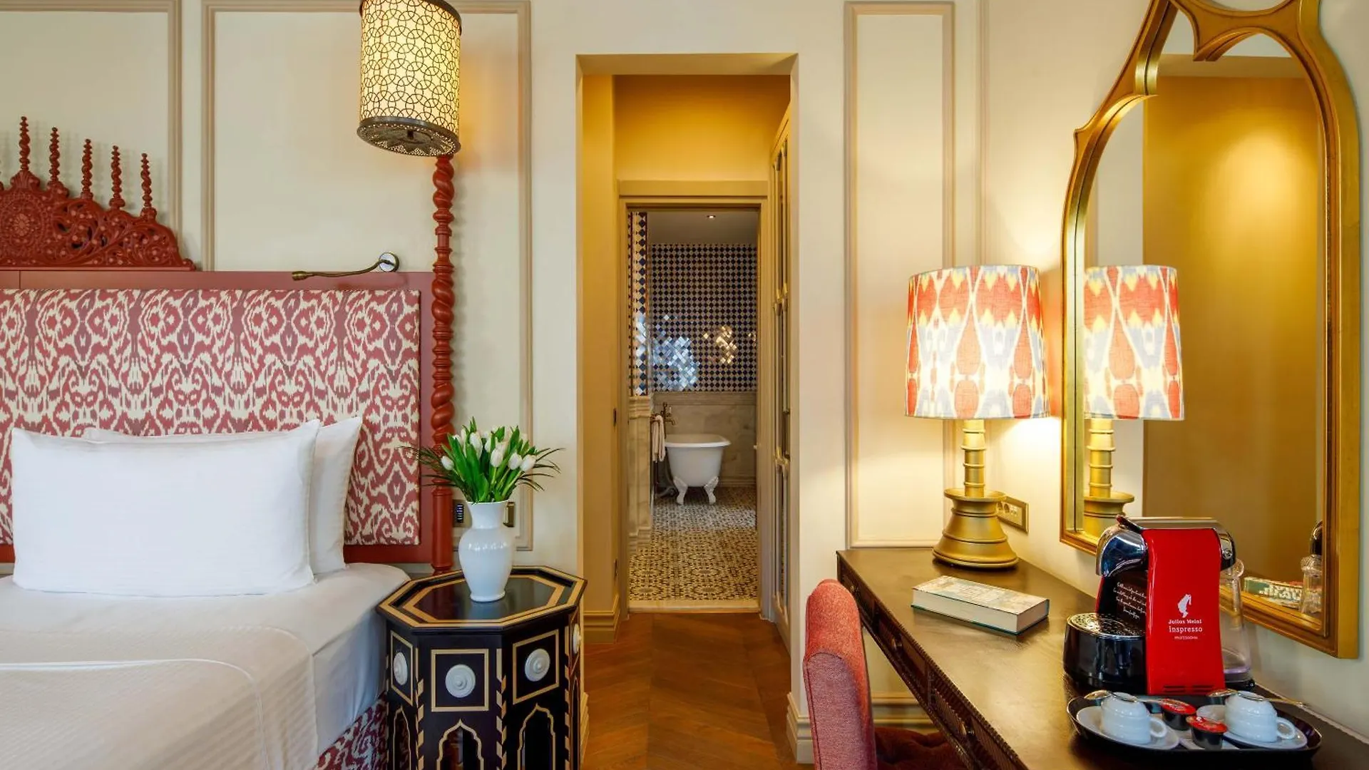 Hagia Sofia Mansions Istanbul, Curio Collection By Hilton Hotel