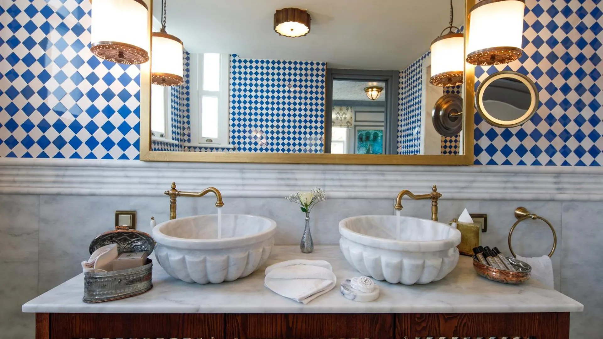 Hagia Sofia Mansions Istanbul, Curio Collection By Hilton Hotel