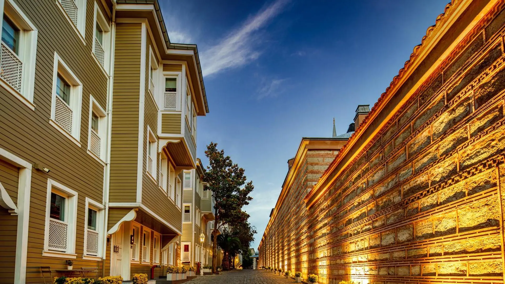 Hagia Sofia Mansions Istanbul, Curio Collection By Hilton Hotel